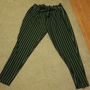 Paperbag waist pants.